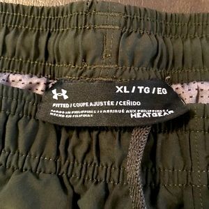 Under Armor XL running shorts